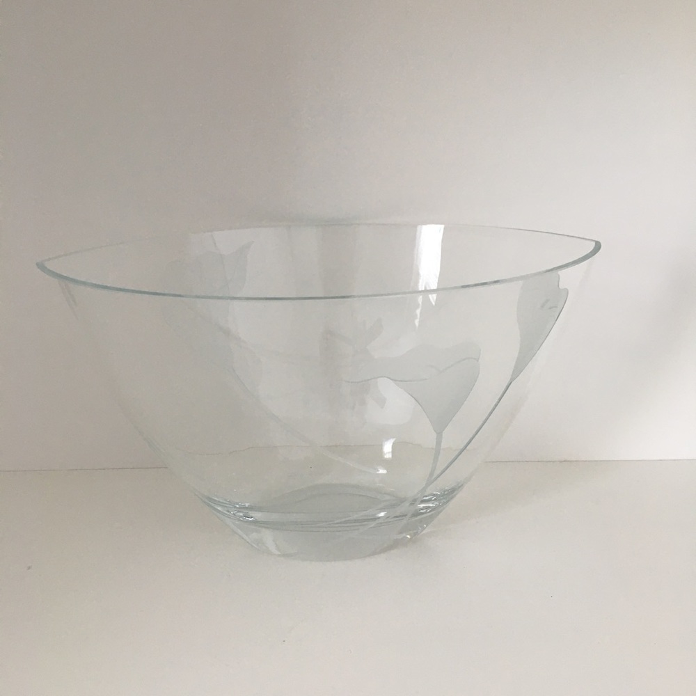 Glass flower vase